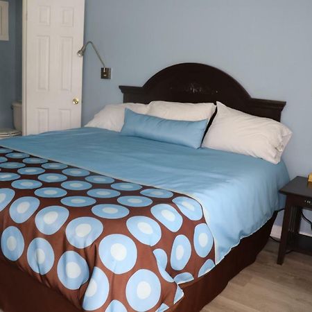 Hitching Post Country Motel Cornwall Esterno foto