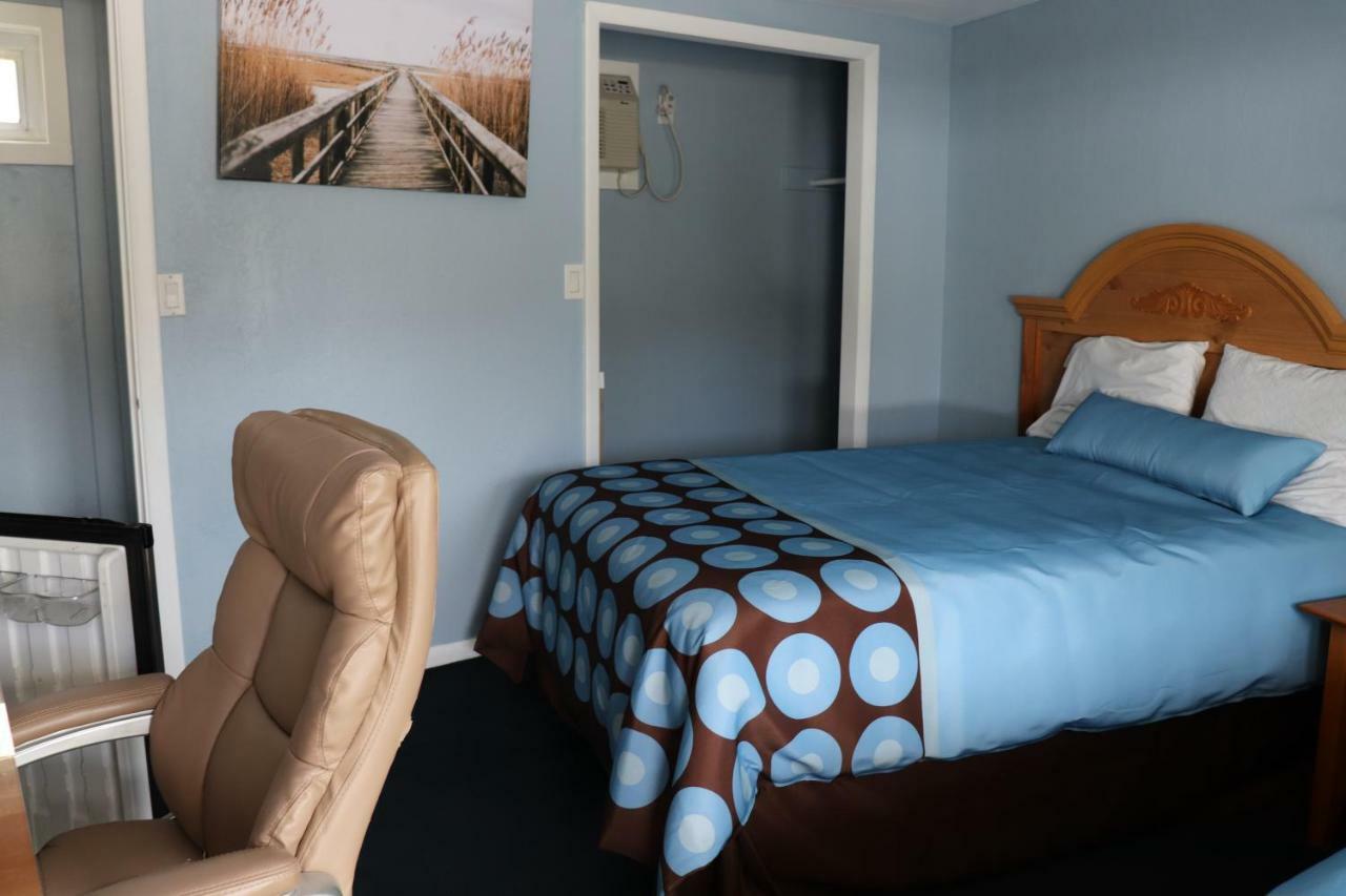 Hitching Post Country Motel Cornwall Esterno foto