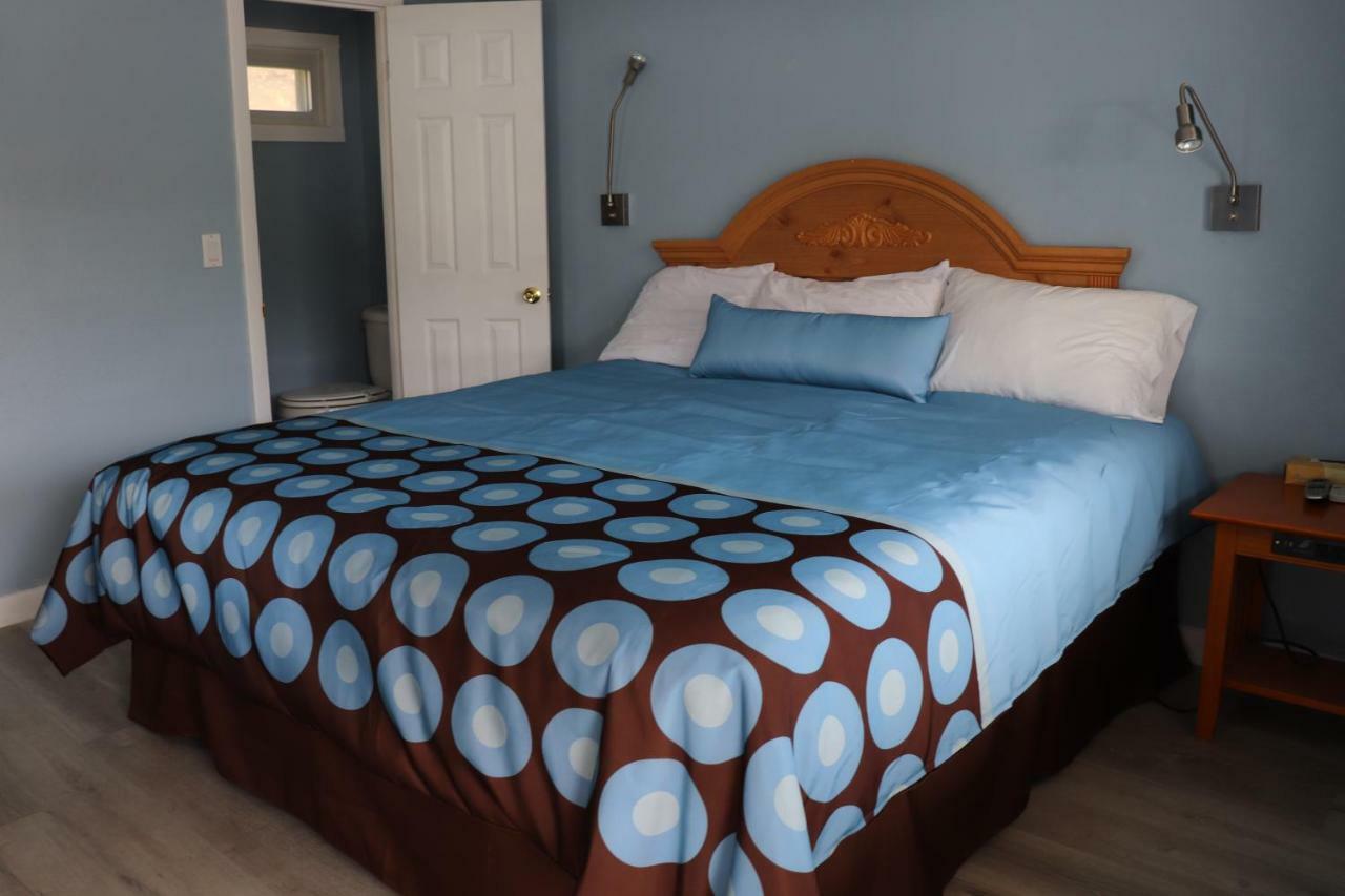Hitching Post Country Motel Cornwall Esterno foto