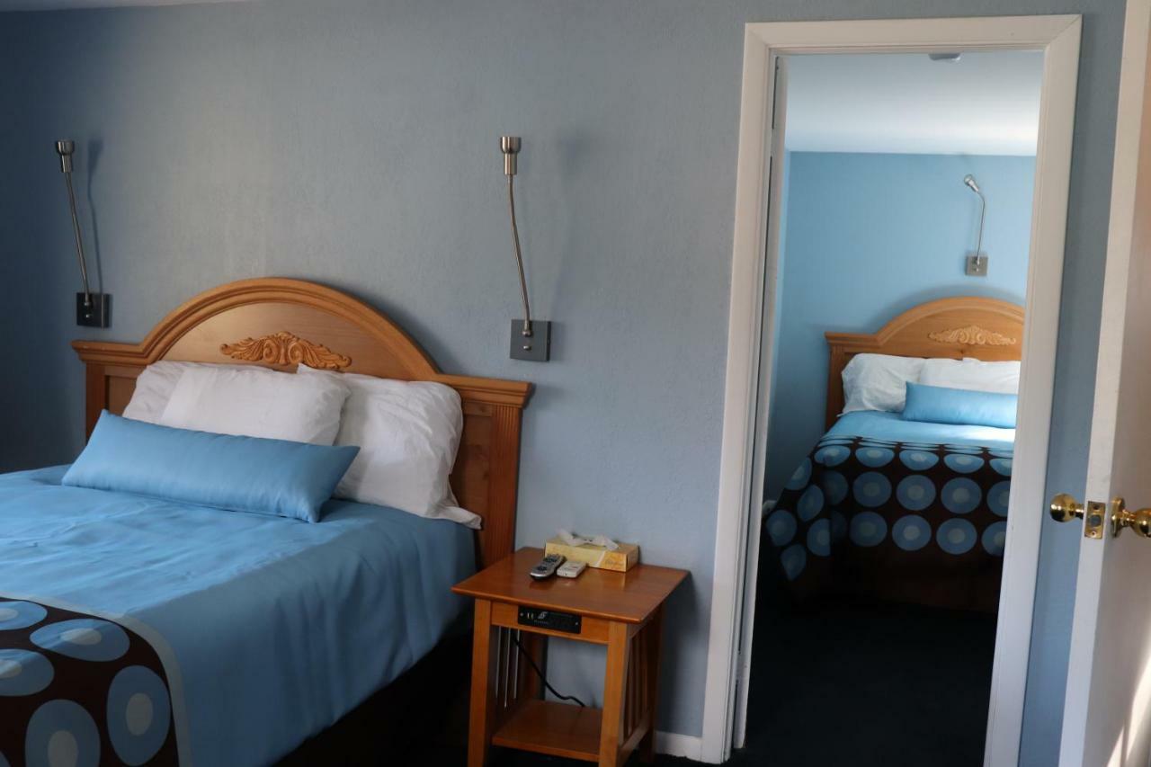 Hitching Post Country Motel Cornwall Esterno foto