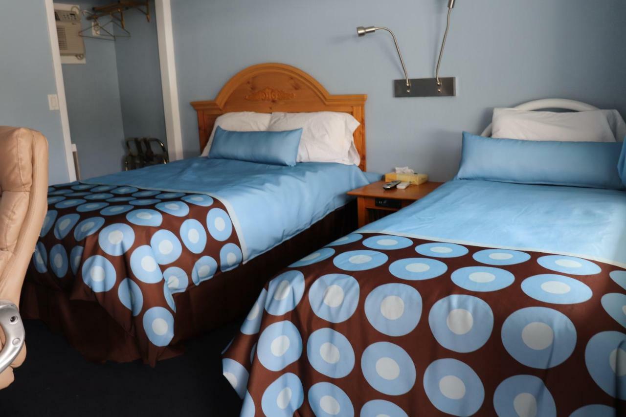 Hitching Post Country Motel Cornwall Esterno foto