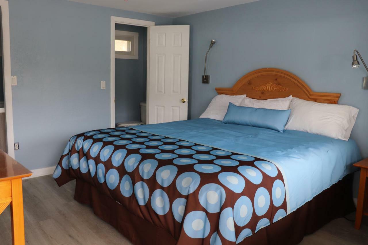 Hitching Post Country Motel Cornwall Esterno foto