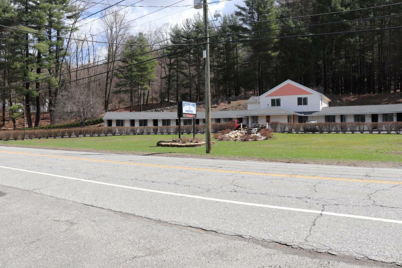 Hitching Post Country Motel Cornwall Esterno foto