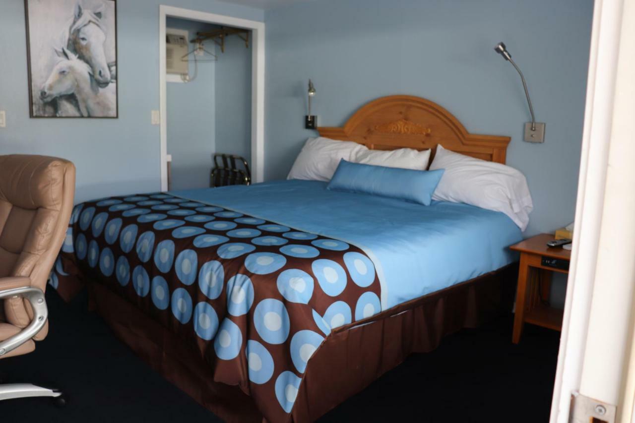 Hitching Post Country Motel Cornwall Esterno foto