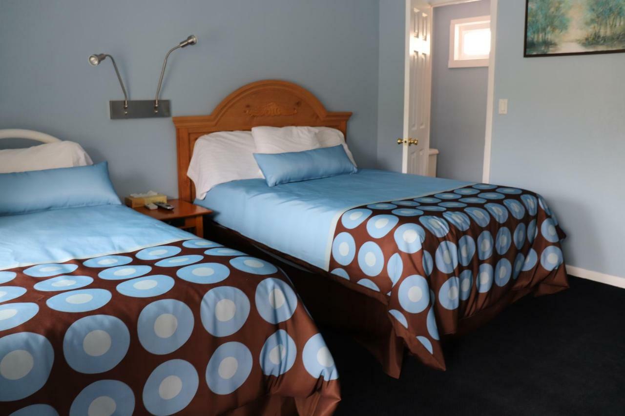 Hitching Post Country Motel Cornwall Esterno foto