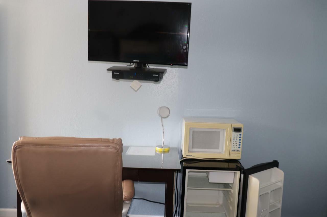 Hitching Post Country Motel Cornwall Esterno foto