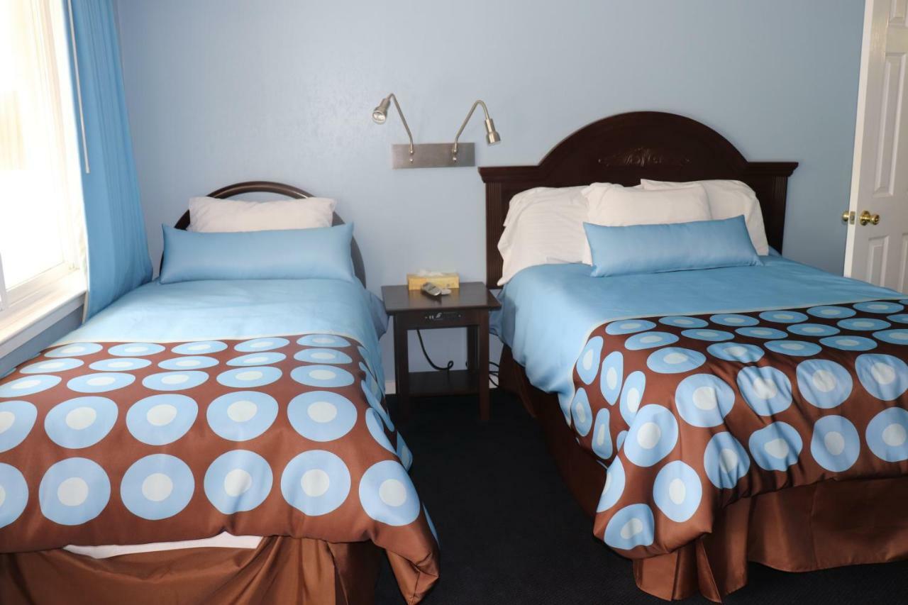 Hitching Post Country Motel Cornwall Esterno foto