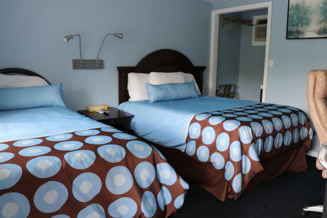 Hitching Post Country Motel Cornwall Esterno foto