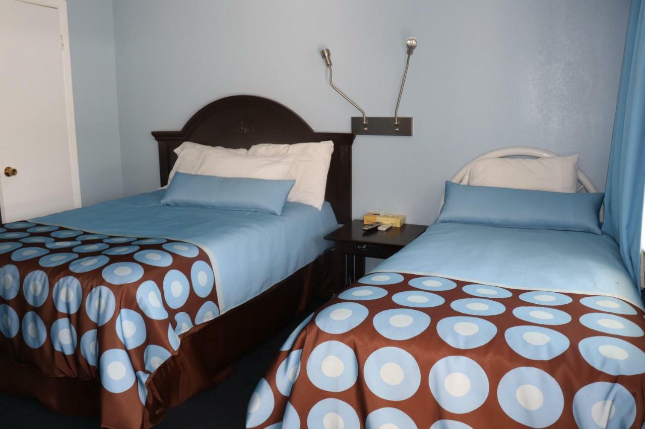 Hitching Post Country Motel Cornwall Esterno foto