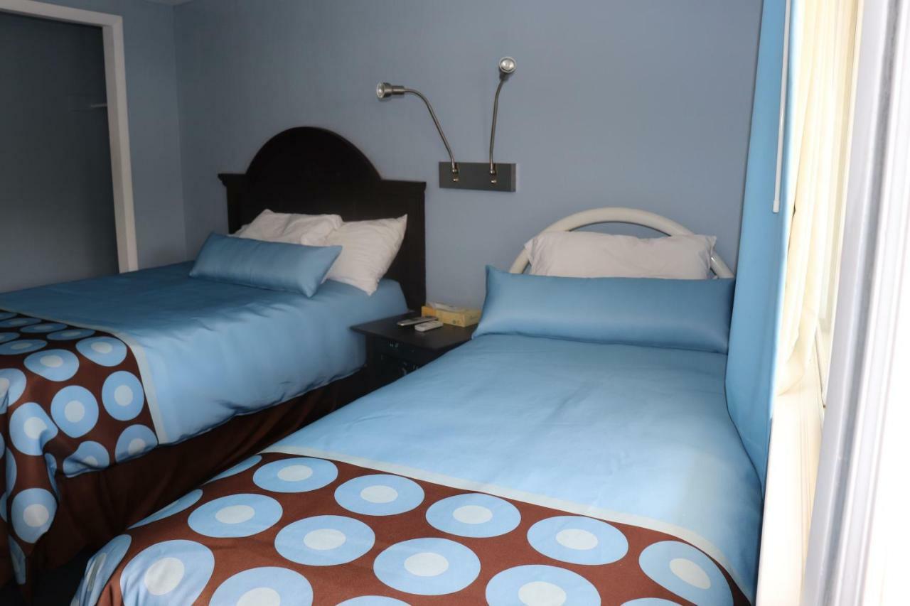 Hitching Post Country Motel Cornwall Esterno foto