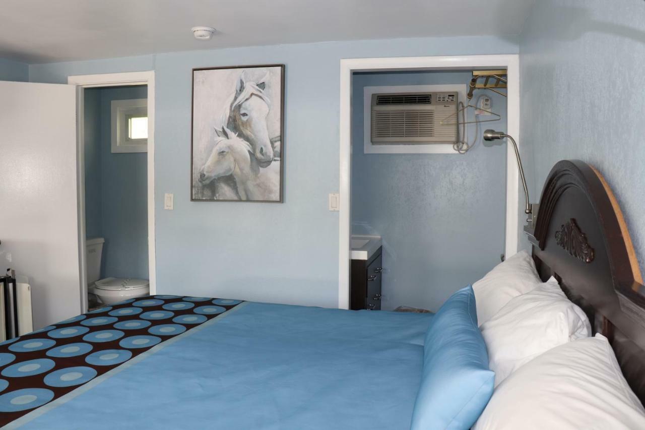 Hitching Post Country Motel Cornwall Esterno foto