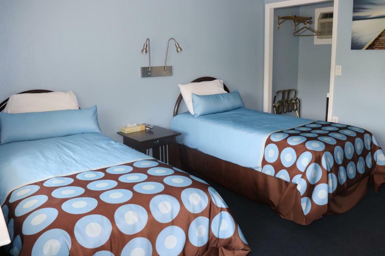 Hitching Post Country Motel Cornwall Esterno foto