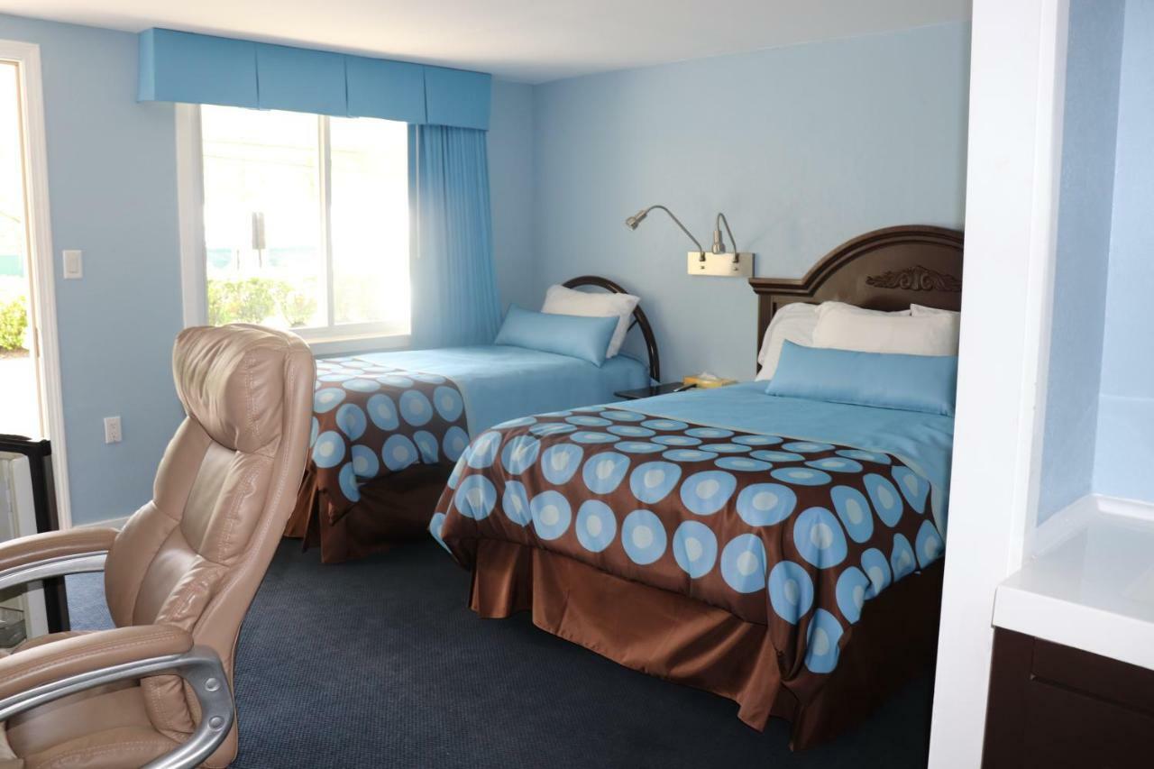 Hitching Post Country Motel Cornwall Esterno foto