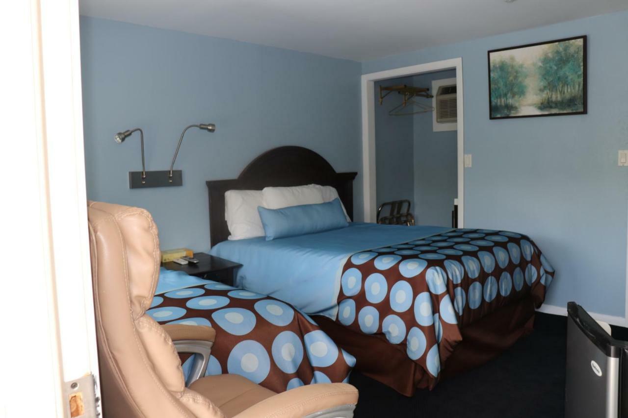 Hitching Post Country Motel Cornwall Esterno foto