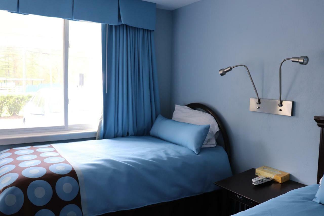 Hitching Post Country Motel Cornwall Esterno foto