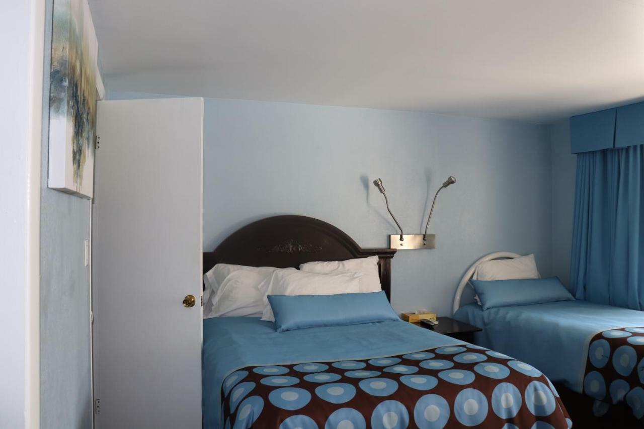 Hitching Post Country Motel Cornwall Esterno foto