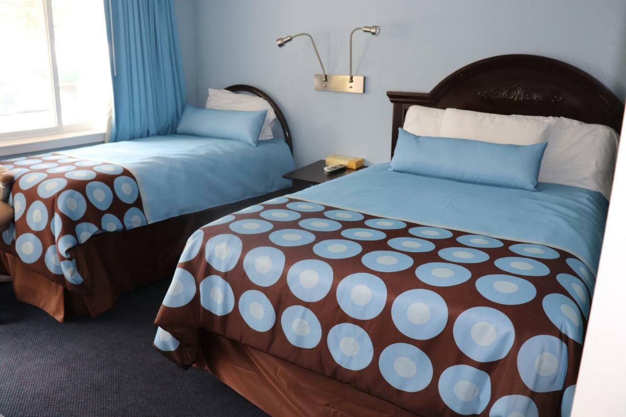 Hitching Post Country Motel Cornwall Esterno foto
